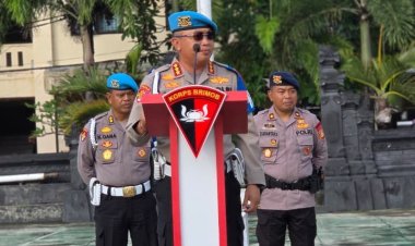Tingkatkan  Disiplin  Personel Brimob, Irwasda  dan Kabid Propam Polda Bali Lakukan Waskat dan Gaktiblin i